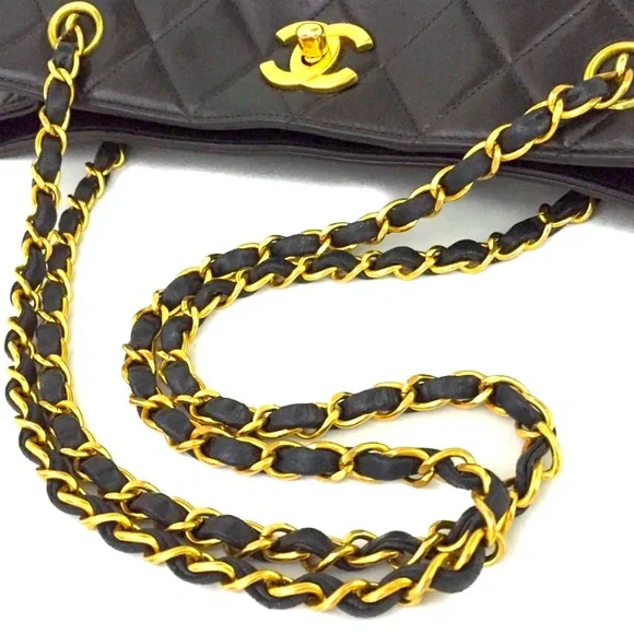 Chanel Black lambskin leather large Quilted Shoulder Bag with 24k Gold ptd Chain - Picture 4 of 16